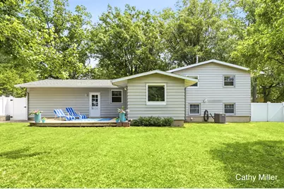 2223 Rosewood Avenue SE, Grand Rapids, MI 49506 - Photo 3