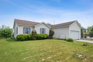 340 64th Ave N, Coopersville, MI 49404 - Photo 1