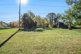 1005 E Front St, Buchanan, MI 49107 - Photo 11