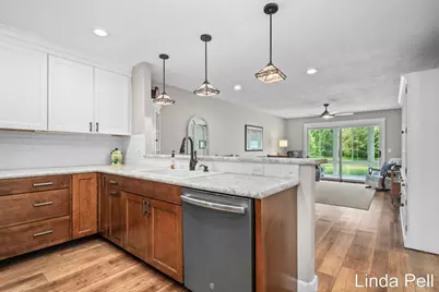 179 Laurelwood Court SW, Grand Rapids, MI 49548 - Photo 7