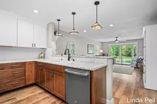 179 Laurelwood Ct SW, Grand Rapids, MI 49548 - Photo 7