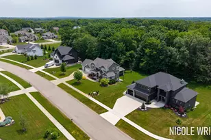 600 Stonehill Ct, Grandville, MI 49418 - Photo 67