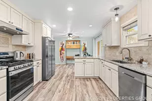 1630 Forest Hill Ave SE, Kentwood, MI 49546 - Photo 9