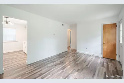 4329 Laura Street NW, Comstock Park, MI 49321 - Photo 9