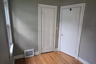 928 Maplegrove Ave, Royal Oak, MI 48067 - Photo 13