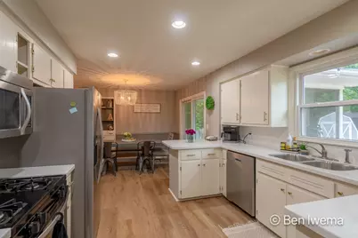 6900 Mildred Avenue SE, Grand Rapids, MI 49508 - Photo 9