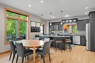 2037 Jennydale Ct SE, Grand Rapids, MI 49546 - Photo 5
