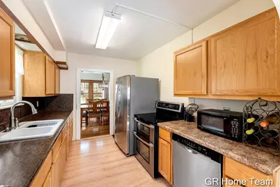 3991 Costa Avenue NE, Grand Rapids, MI 49525 - Photo 13