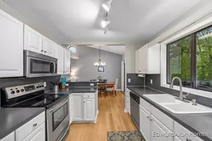 4568 Brookmeadow Ct SE, Grand Rapids, MI 49512 - Photo 9
