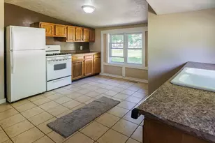 9 Carrie St, Sparta, MI 49345 - Photo 3