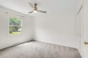 4050 Rector St NE, Rockford, MI 49341 - Photo 17