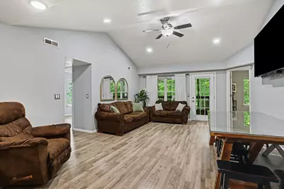 328 Butler Court, Marshall, MI 49068 - Photo 5
