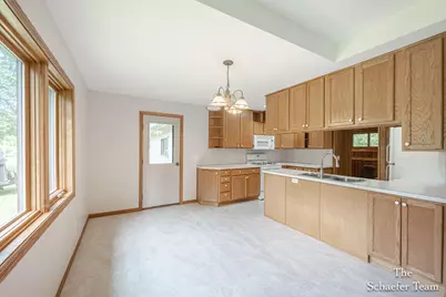 888 Bowes Road SE, Lowell, MI 49331 - Photo 9