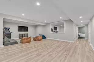 8377 Lindsey Ln, Canton, MI 48187 - Photo 59