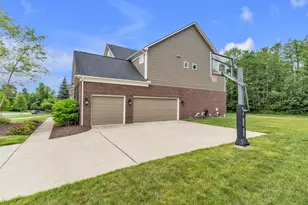 8377 Lindsey Ln, Canton, MI 48187 - Photo 77