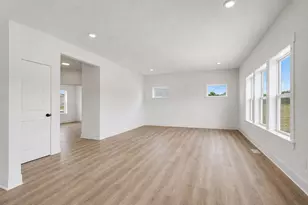 5686 Landrum Trl, Portage, MI 49024 - Photo 3