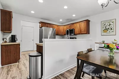 3079 Ledgestone Place NE, Grand Rapids, MI 49525 - Photo 9