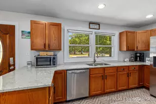 107 Elm St, Allegan, MI 49010 - Photo 5