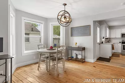 124 E 17th Street, Holland, MI 49423 - Photo 9