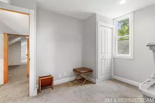 124 E 17th St, Holland, MI 49423 - Photo 25