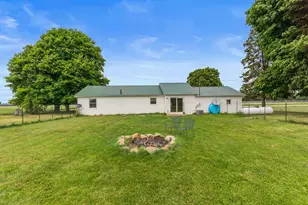 5651 W Chicago Rd, Jonesville, MI 49250 - Photo 21
