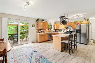 2637 Konrad Ct, Auburn Hills, MI 48326 - Photo 7