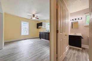205 Pokagon St, Dowagiac, MI 49047 - Photo 7