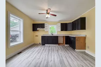 205 Pokagon Street, Dowagiac, MI 49047 - Photo 3