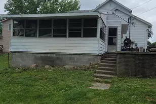 1453 Yeomans St, Ionia, MI 48846 - Photo 3