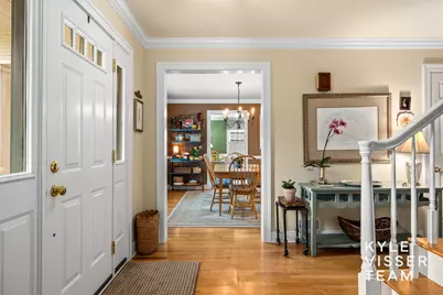 2547 Maplewood Drive SE, East Grand Rapids, MI 49506 - Photo 3