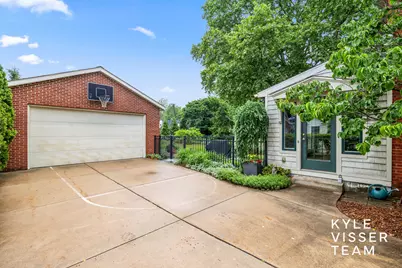 2547 Maplewood Drive SE, East Grand Rapids, MI 49506 - Photo 39