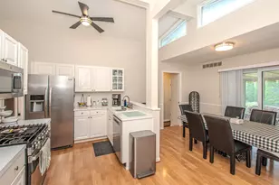 32973 Grennada St, Livonia, MI 48154 - Photo 13