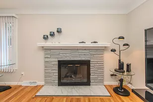 32973 Grennada St, Livonia, MI 48154 - Photo 9