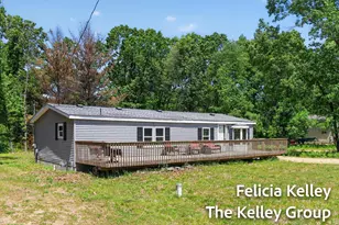 17158 Seneca Ct, Howard City, MI 49329 - Photo 3
