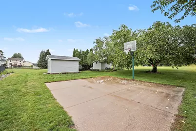 4656 Cinema Avenue NE, Grand Rapids, MI 49525 - Photo 9