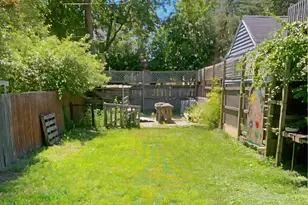 1006 Baldwin St SE, Grand Rapids, MI 49506 - Photo 3