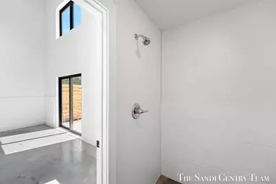 1500 Kooiman Avenue #9, Grand Haven, MI 49417 - Photo 9