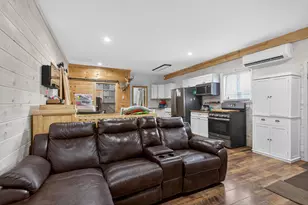 1284 Maple Grove Rd, Jackson, MI 49201 - Photo 5