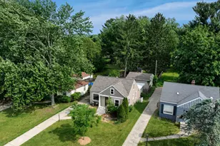 2053 7th St NW, Grand Rapids, MI 49504 - Photo 43