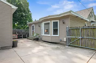 2053 7th St NW, Grand Rapids, MI 49504 - Photo 33