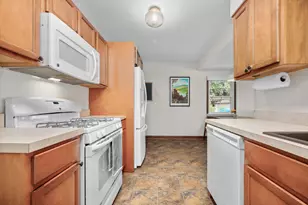 2053 7th St NW, Grand Rapids, MI 49504 - Photo 17