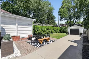 456 Manor St, Grosse Pointe Farms, MI 48236 - Photo 5