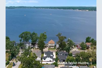 1423 Lakeshore Drive, Muskegon, MI 49441 - Photo 5