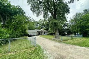 3505 Bendelow Rd, Rochester Hills, MI 48307 - Photo 3