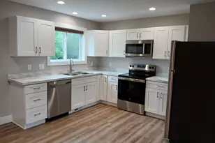 208 Taylors Ct, Scottville, MI 49454 - Photo 7