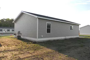 208 Taylors Ct, Scottville, MI 49454 - Photo 3