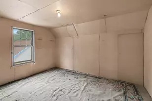 286 3rd St, Manistee, MI 49660 - Photo 9