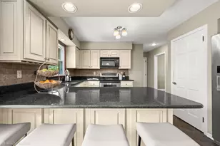 1346 Desmond St, Saint Joseph, MI 49085 - Photo 19