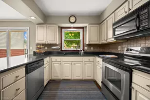 1346 Desmond St, Saint Joseph, MI 49085 - Photo 17