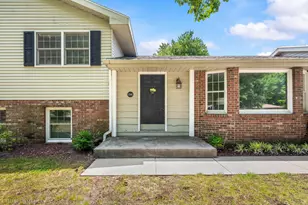 1346 Desmond St, Saint Joseph, MI 49085 - Photo 5